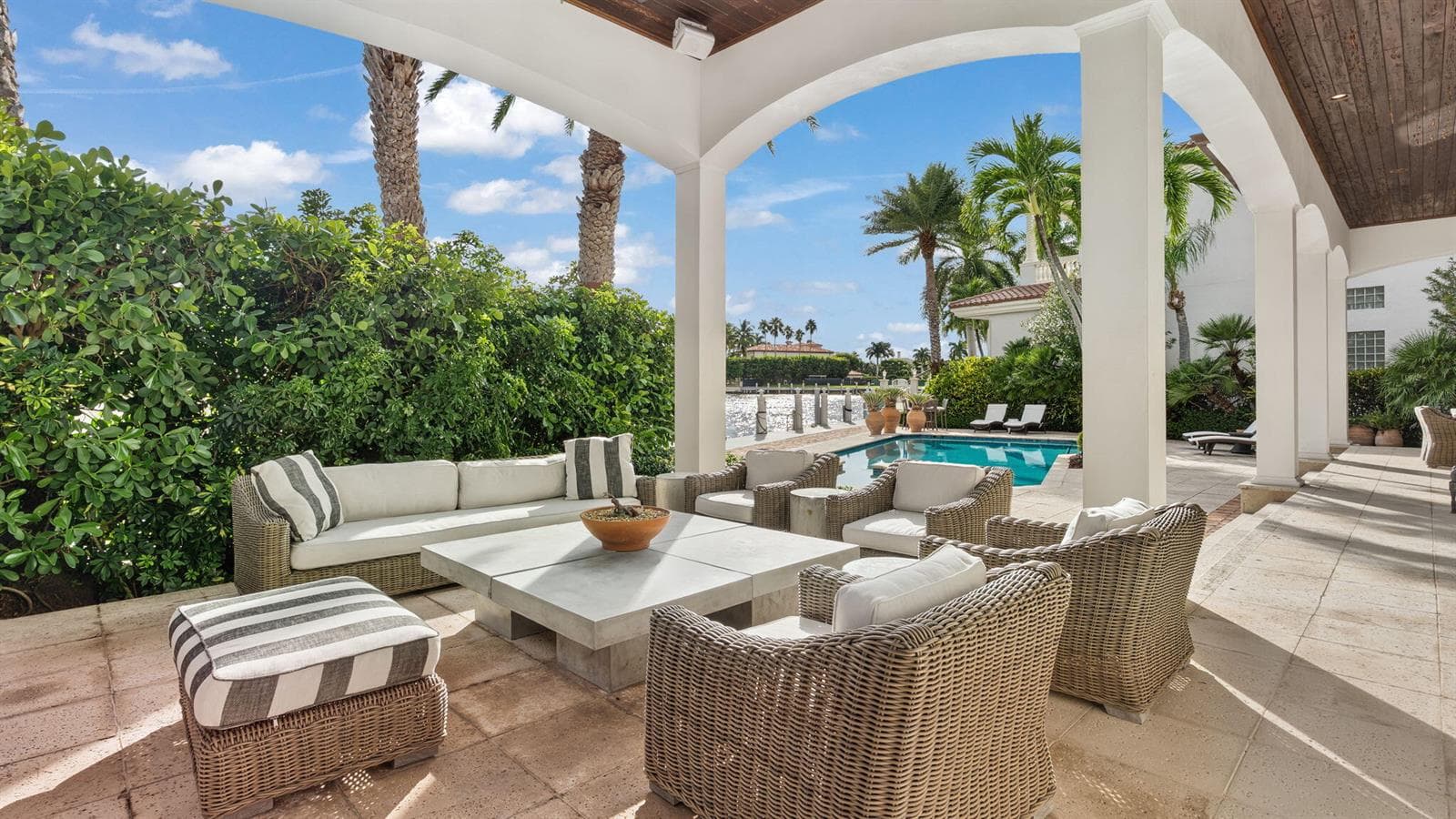 Outdoor living room