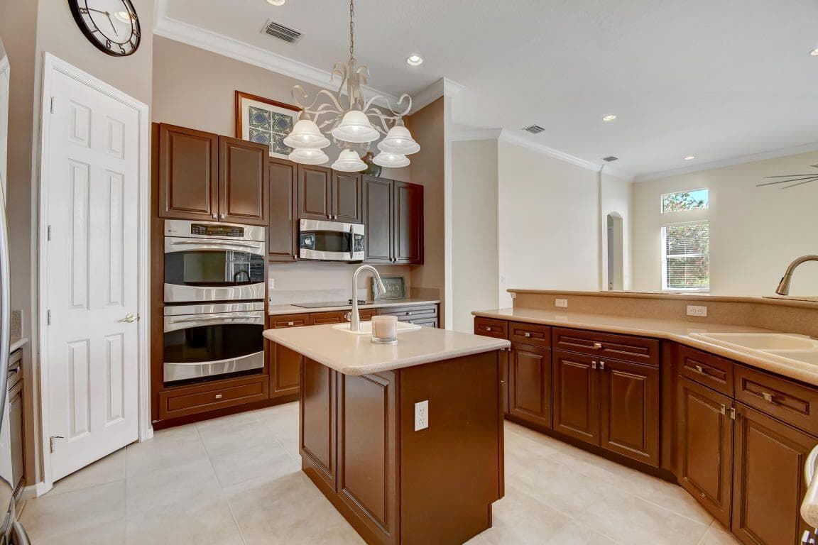 11840 Kitchen 2