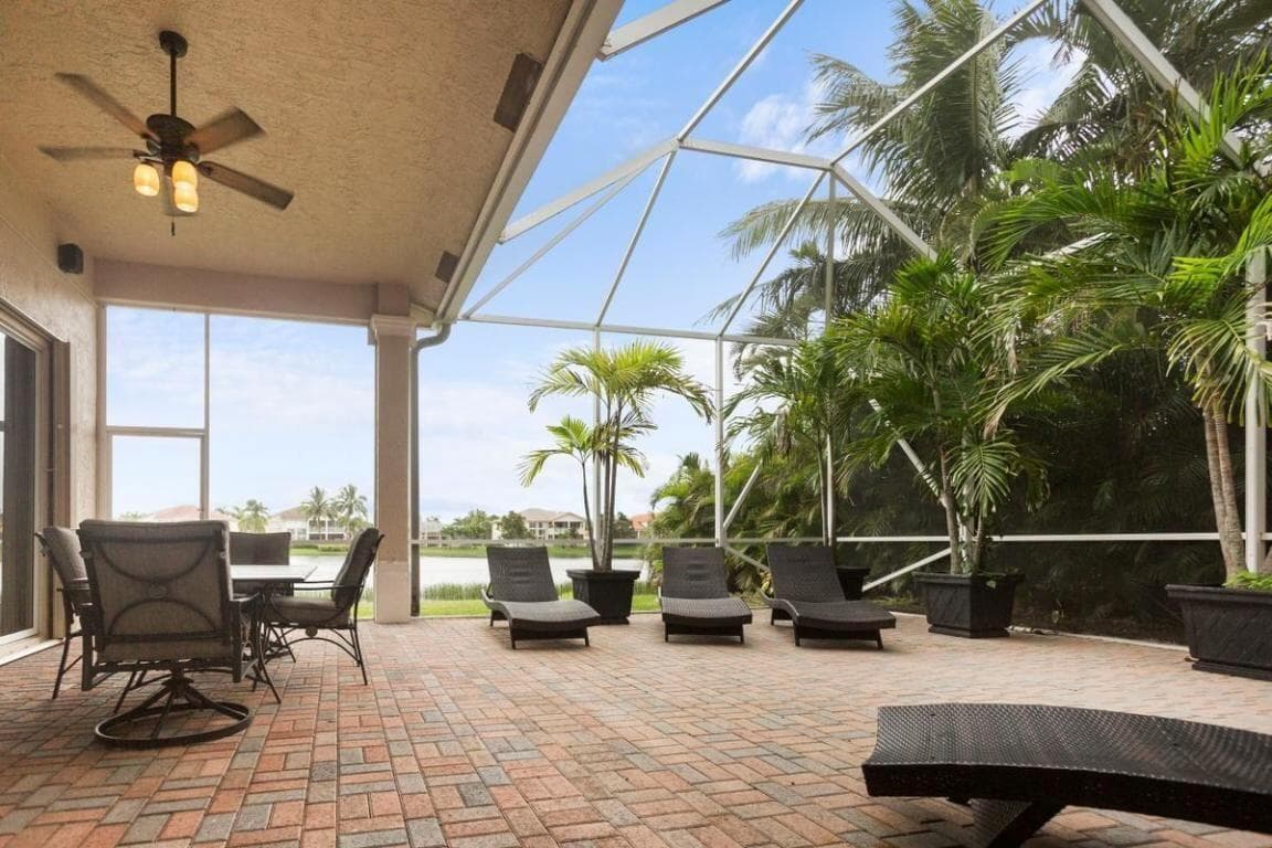 11840 Lake Front Privacy
