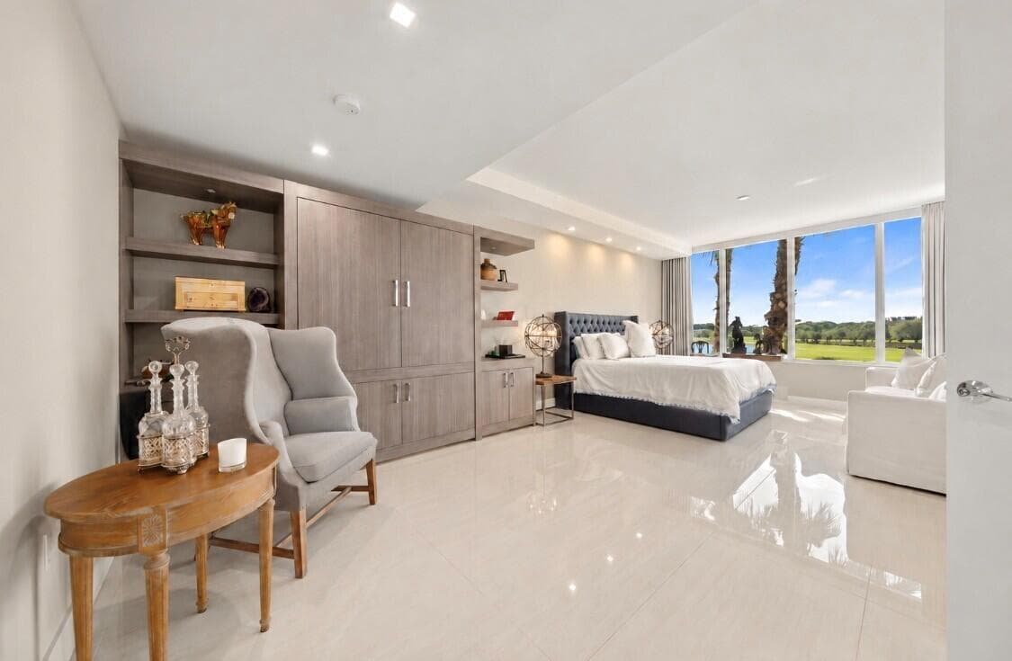 Spacious Third Bedroom with Murphy Bed