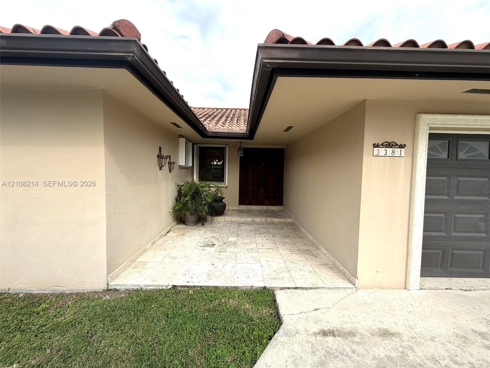 3381 SW 140th Ave photo 3