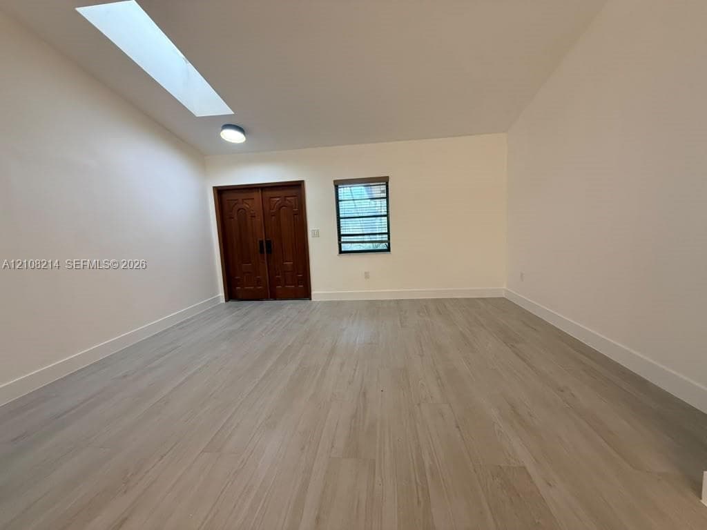 3381 SW 140th Ave photo 4