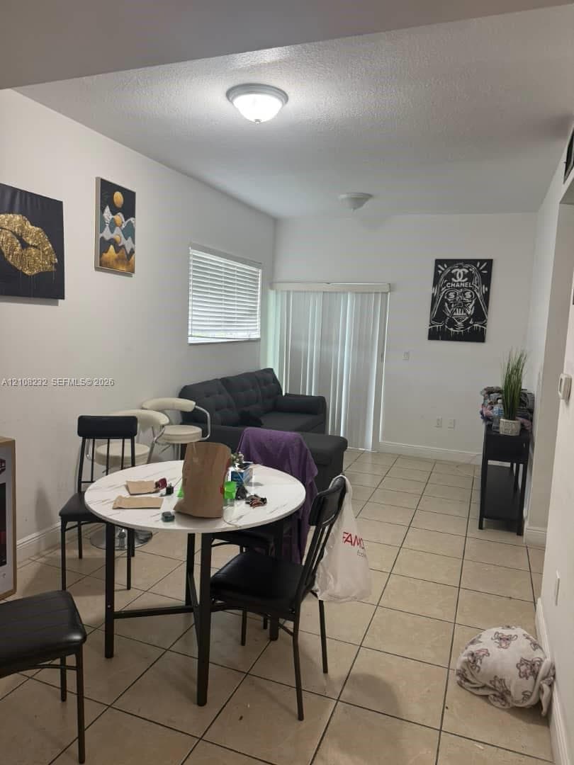 EVERGREEN LAWNS CONDO · #101 in Miami - Photo 3