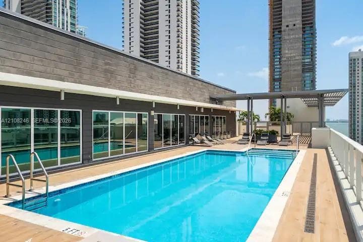 26 Edgewater · #910 in Miami - Photo 19