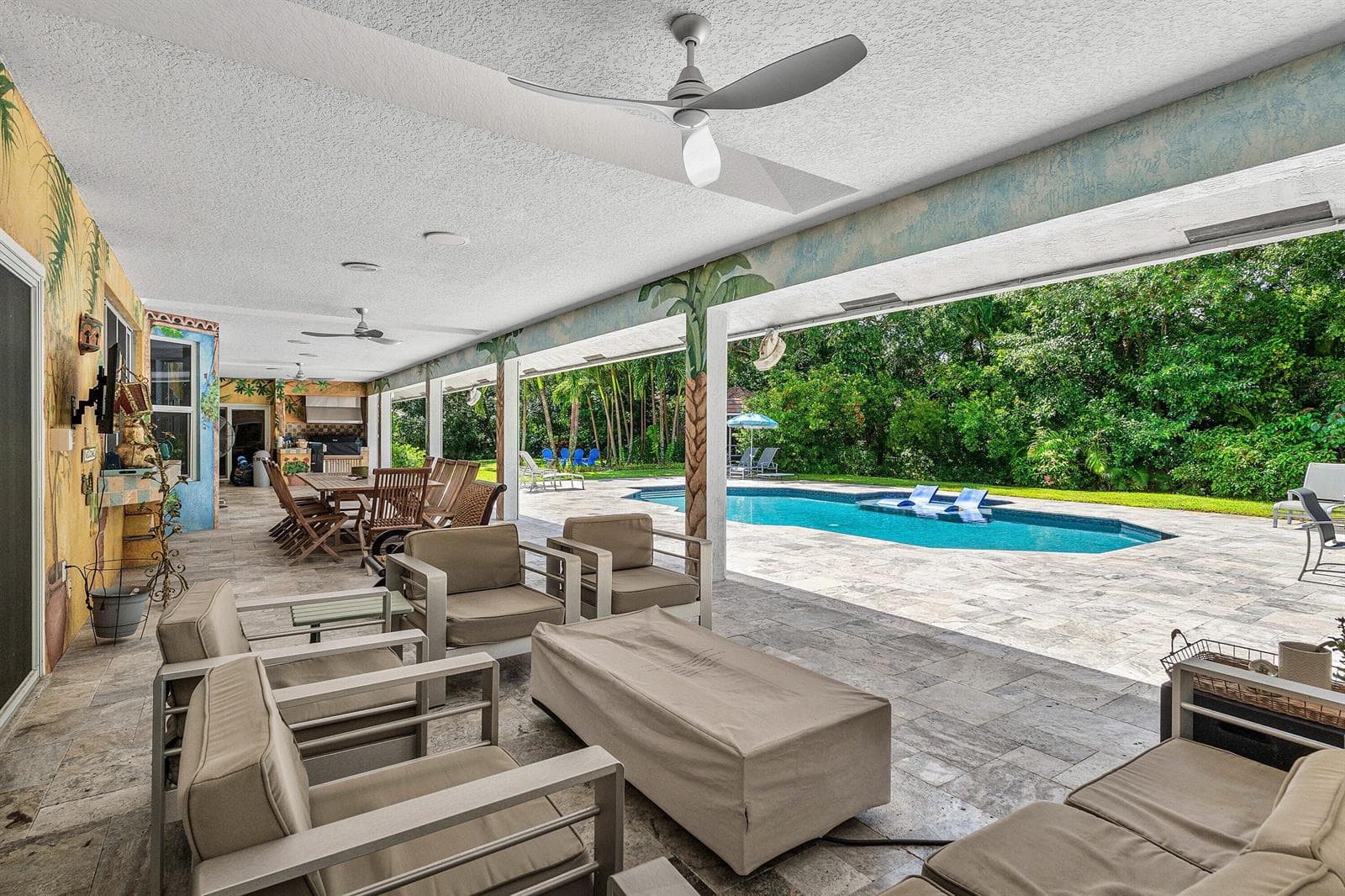 Screened Patio
