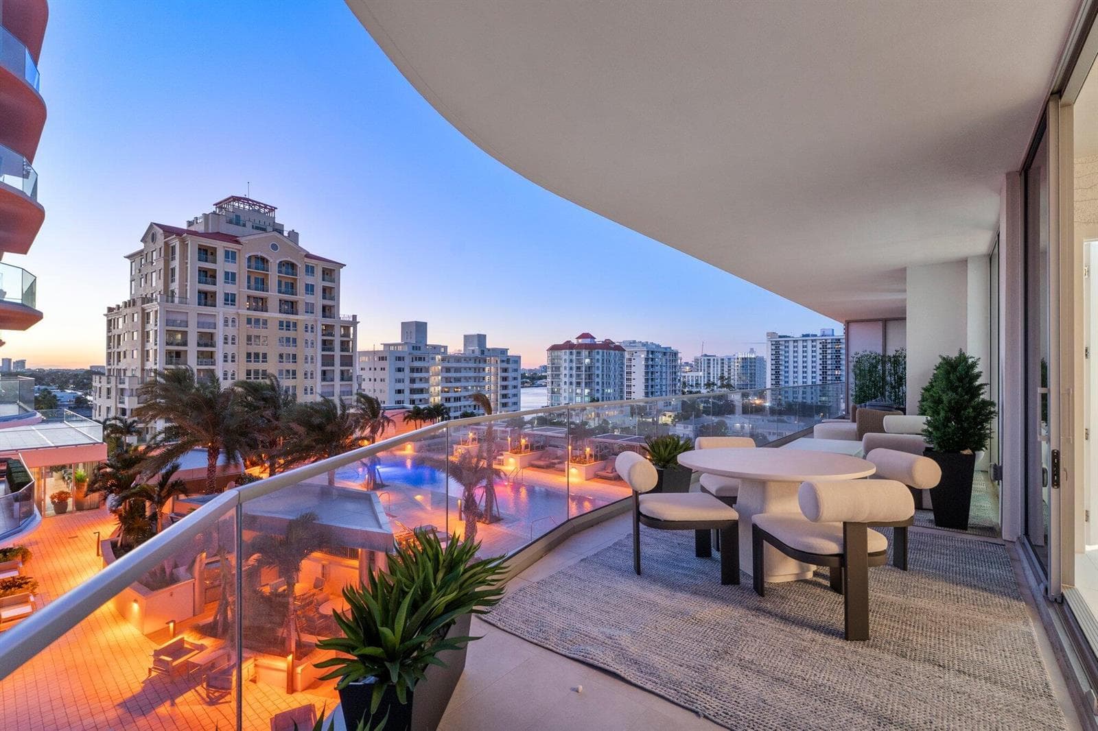 151 N Seabreeze Blvd Twilights_067