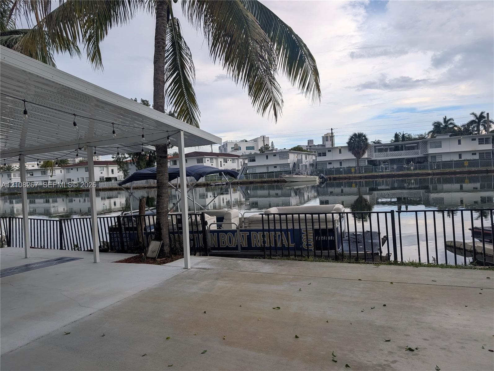 7757 Crespi Blvd photo 20