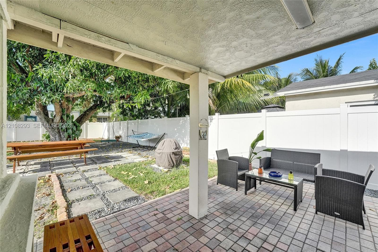 2826 Dewey St photo 17