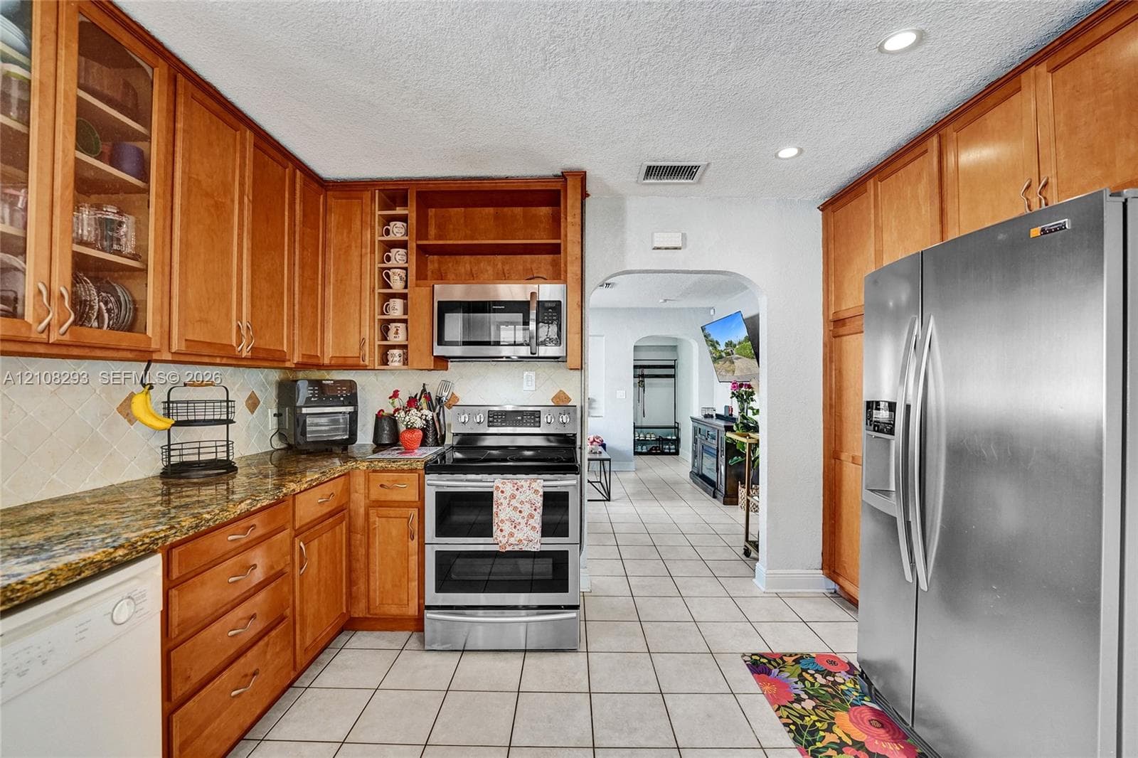 2826 Dewey St photo 11