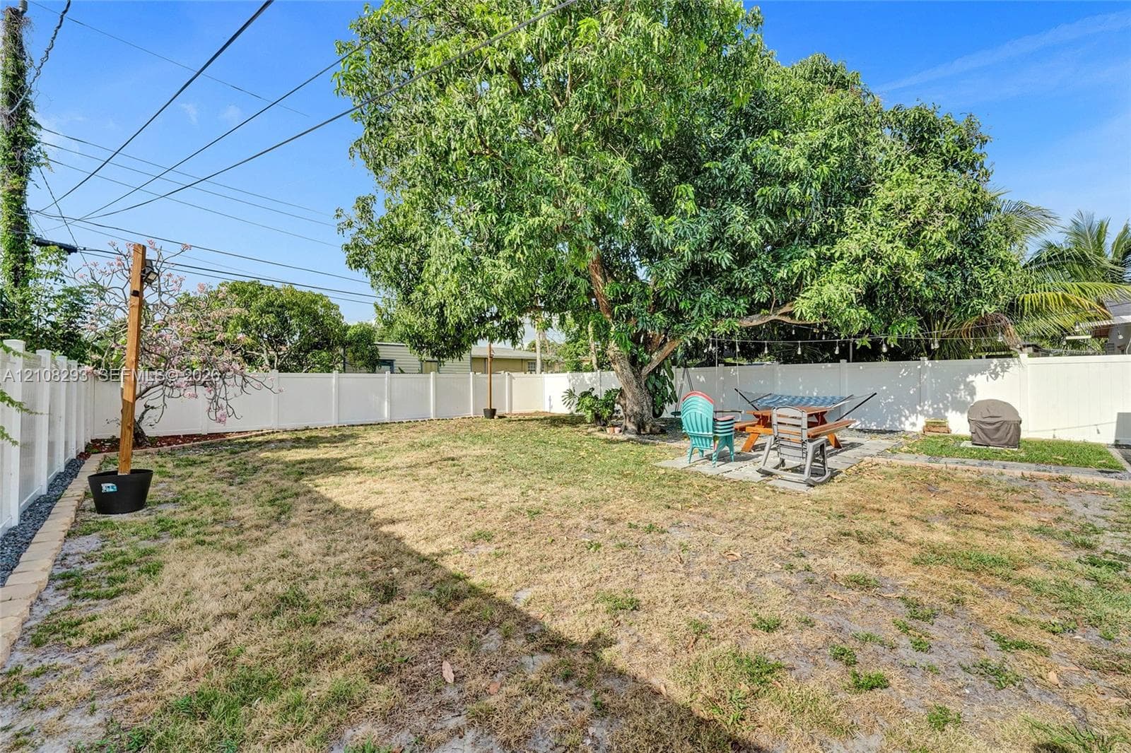 2826 Dewey St photo 19
