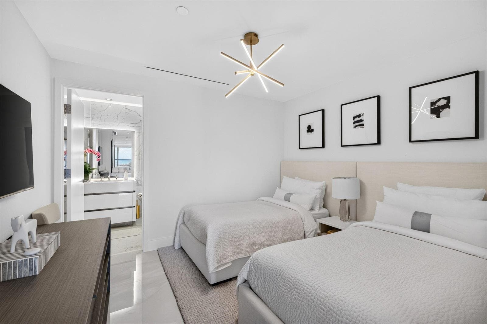 Guest Suite/Den