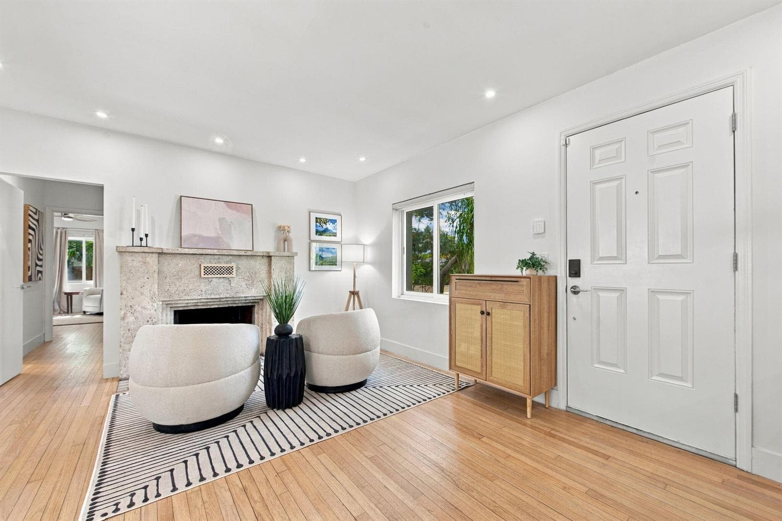 3-web-or-mls-700-n-victoria-park-rd