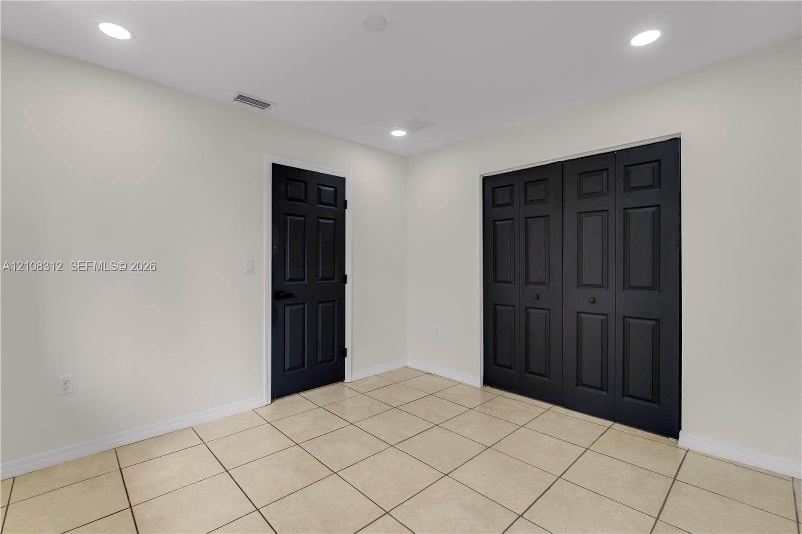 2425 NW 52nd St photo 23