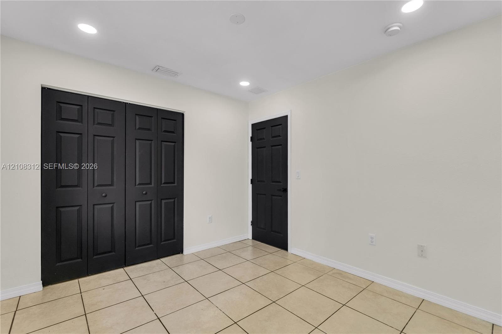2425 NW 52nd St photo 30