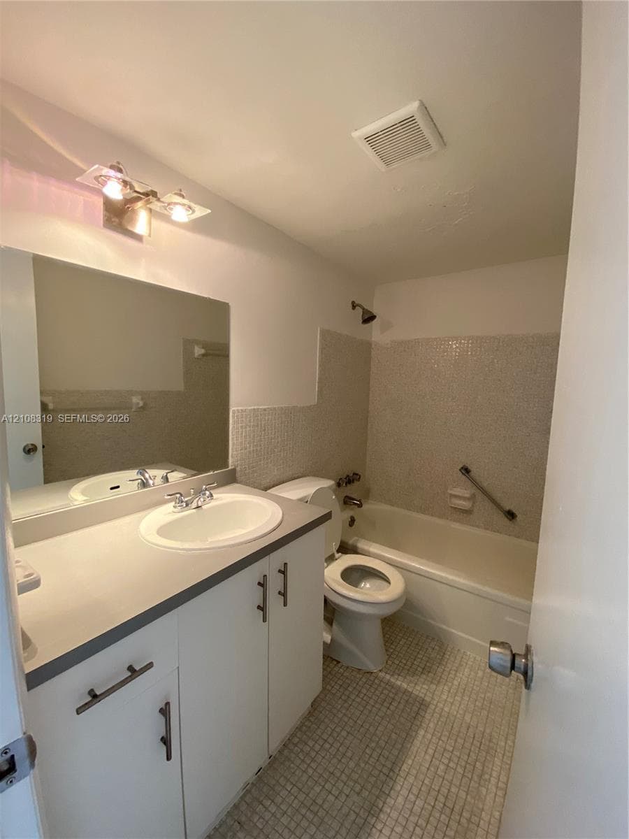 FOUNTAINVIEW CONDO · #203 in Miami - Photo 8