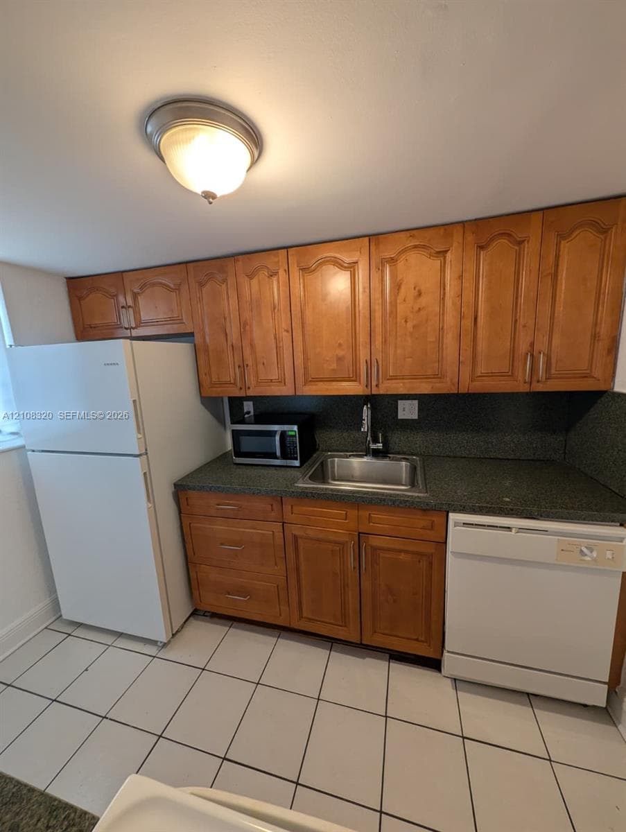 235 ANTILLA CONDO · #4 in Coral Gables - Photo 13