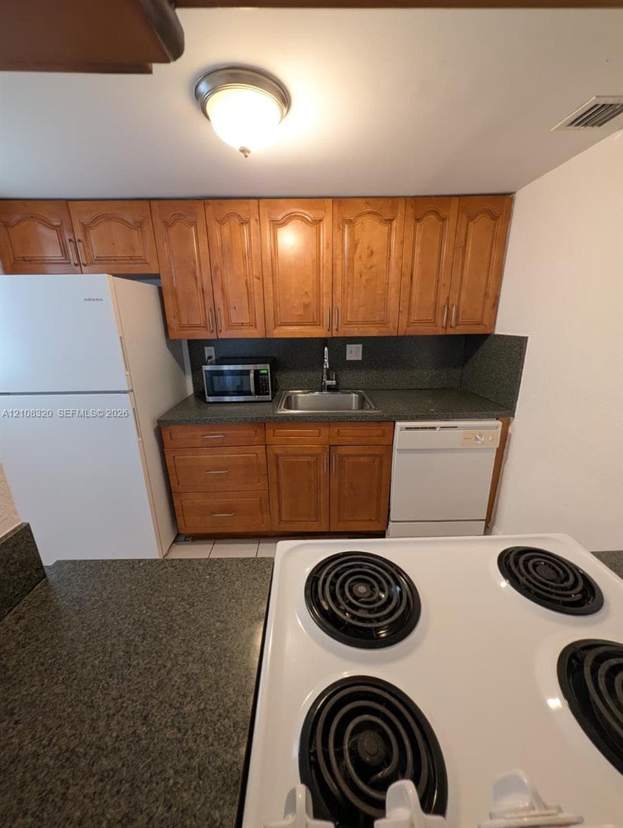 235 ANTILLA CONDO · #4 in Coral Gables - Photo 17