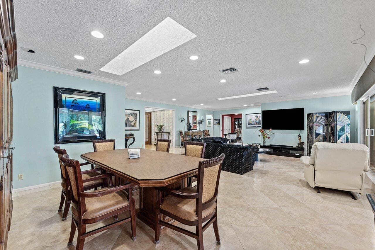 019-16821RoseAppleDrive