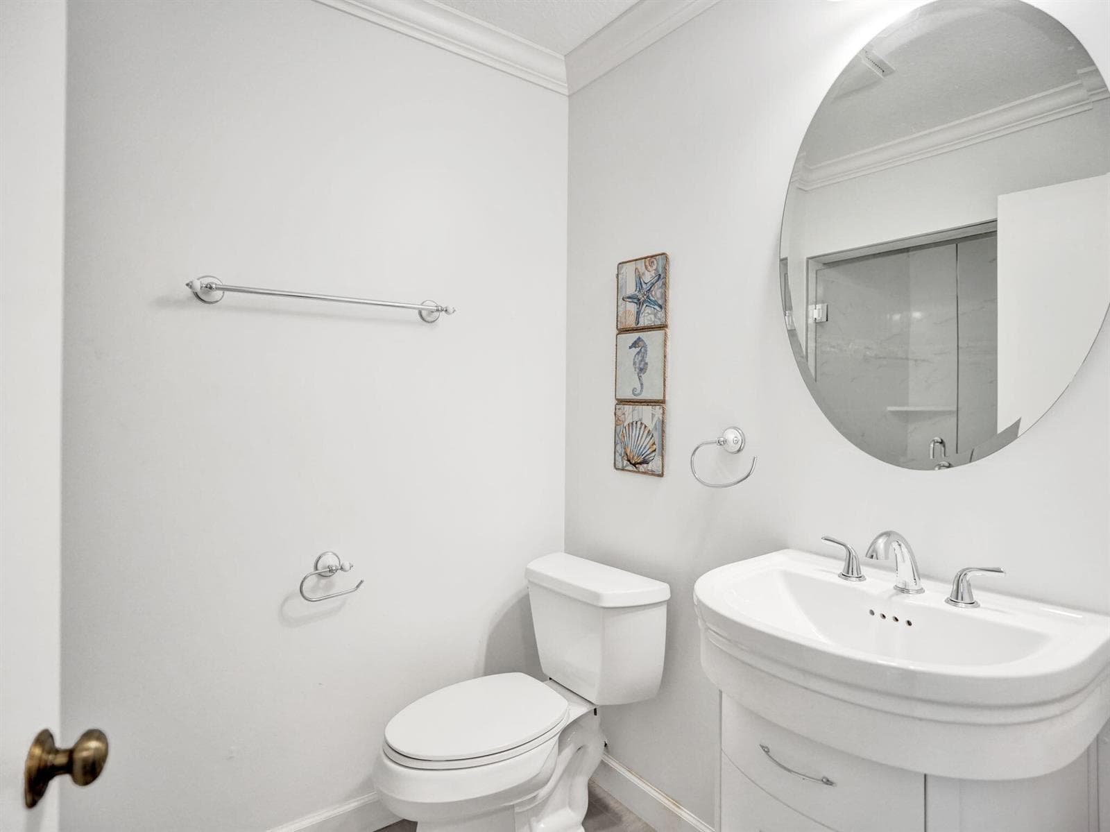 2ND BATHROOM