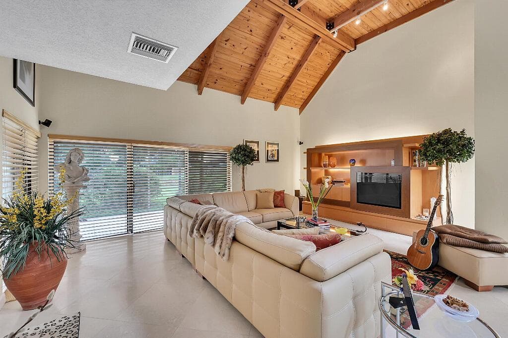 6130 Via Tierra Drive, Boca Raton