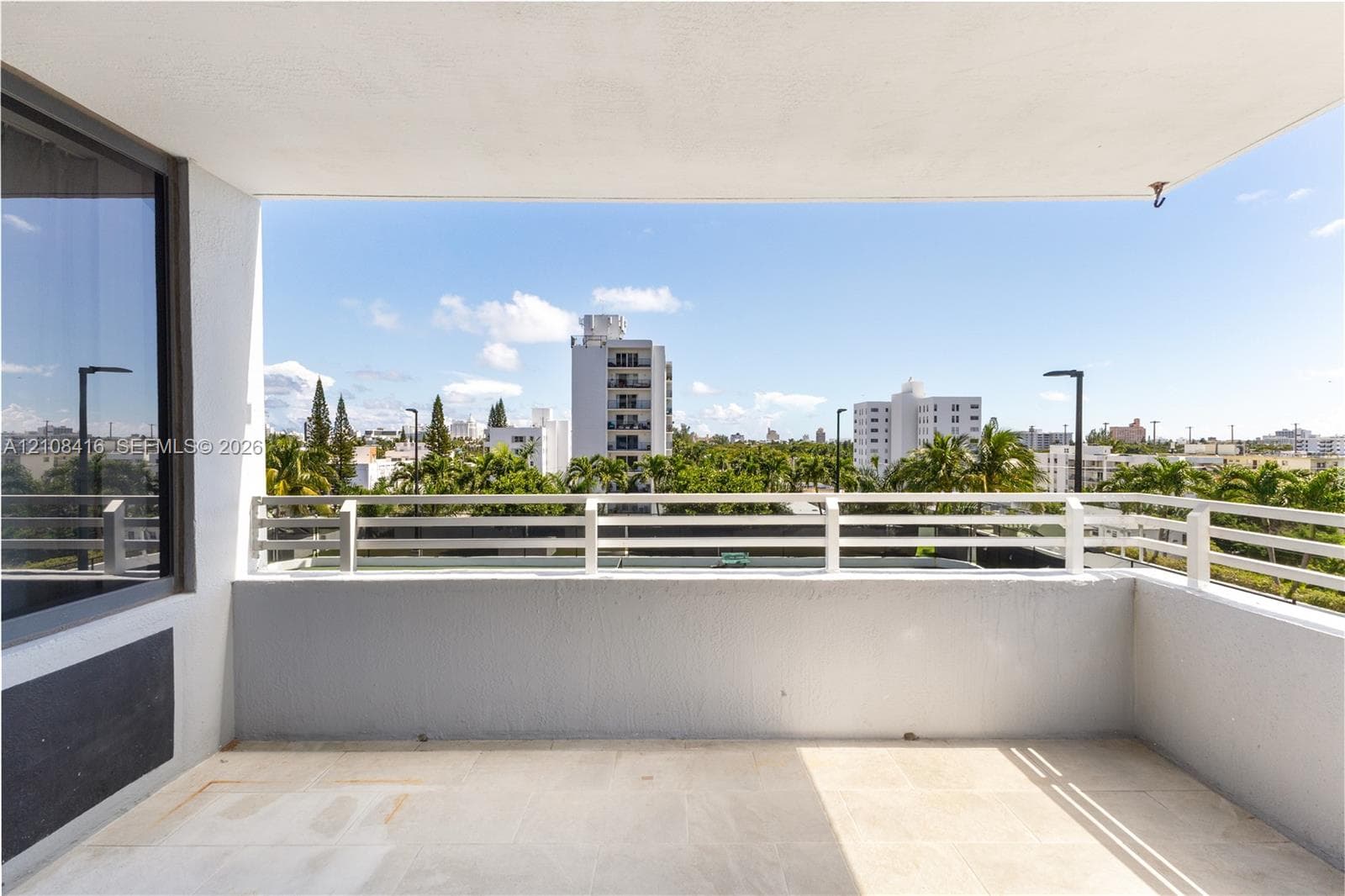 Waverly · #614 in Miami Beach - Photo 2