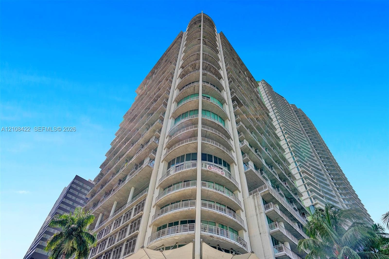 Neo Vertika Condo #1919