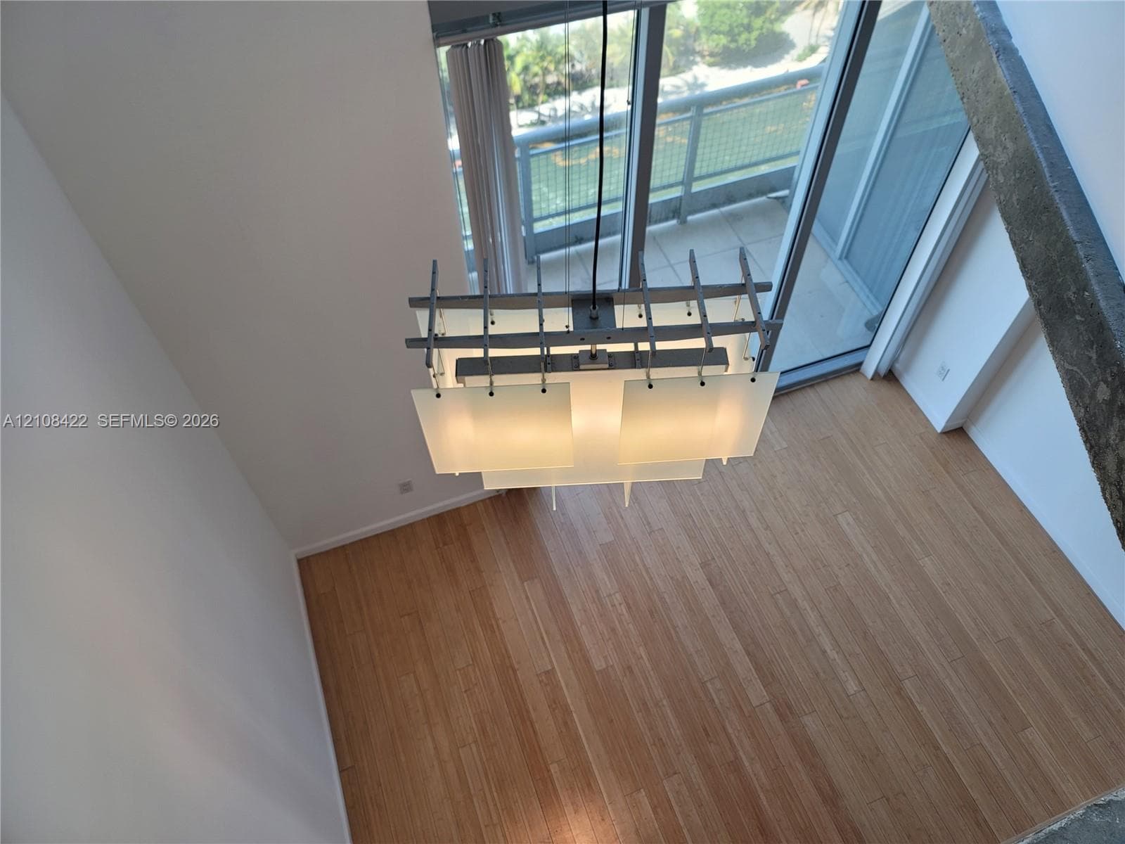 19 feet ceiling height