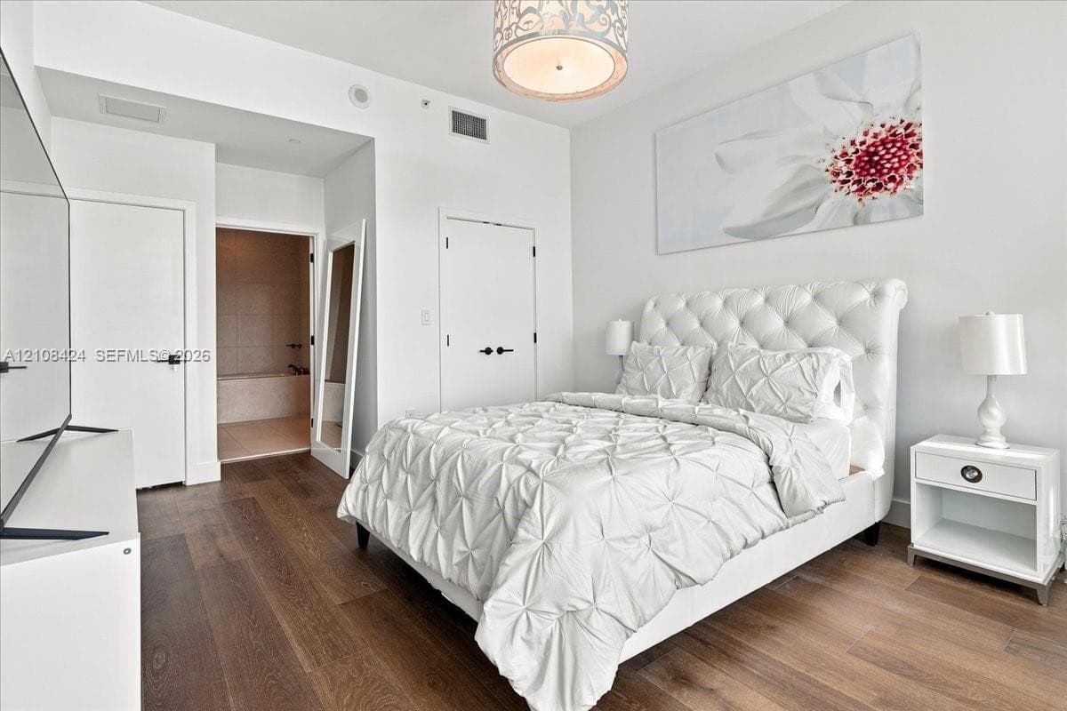 Carillon Miami Beach · #412 in Miami Beach - Photo 18