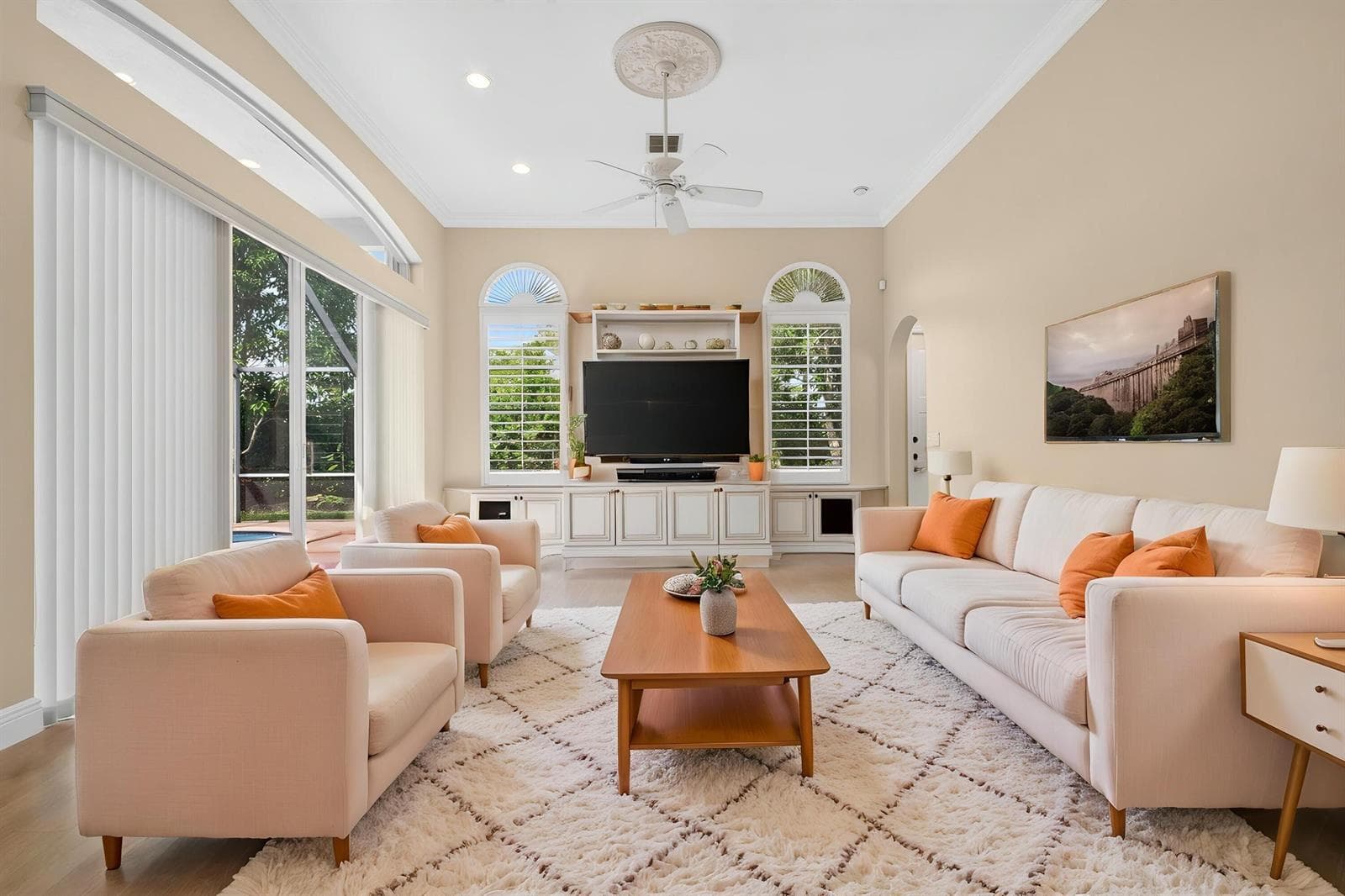 CM-MEDIA-48 - Living Room - Standard - 5