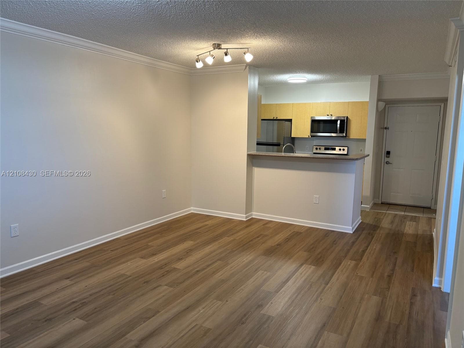 Regent Park Condo · #219A in Hollywood - Photo 3