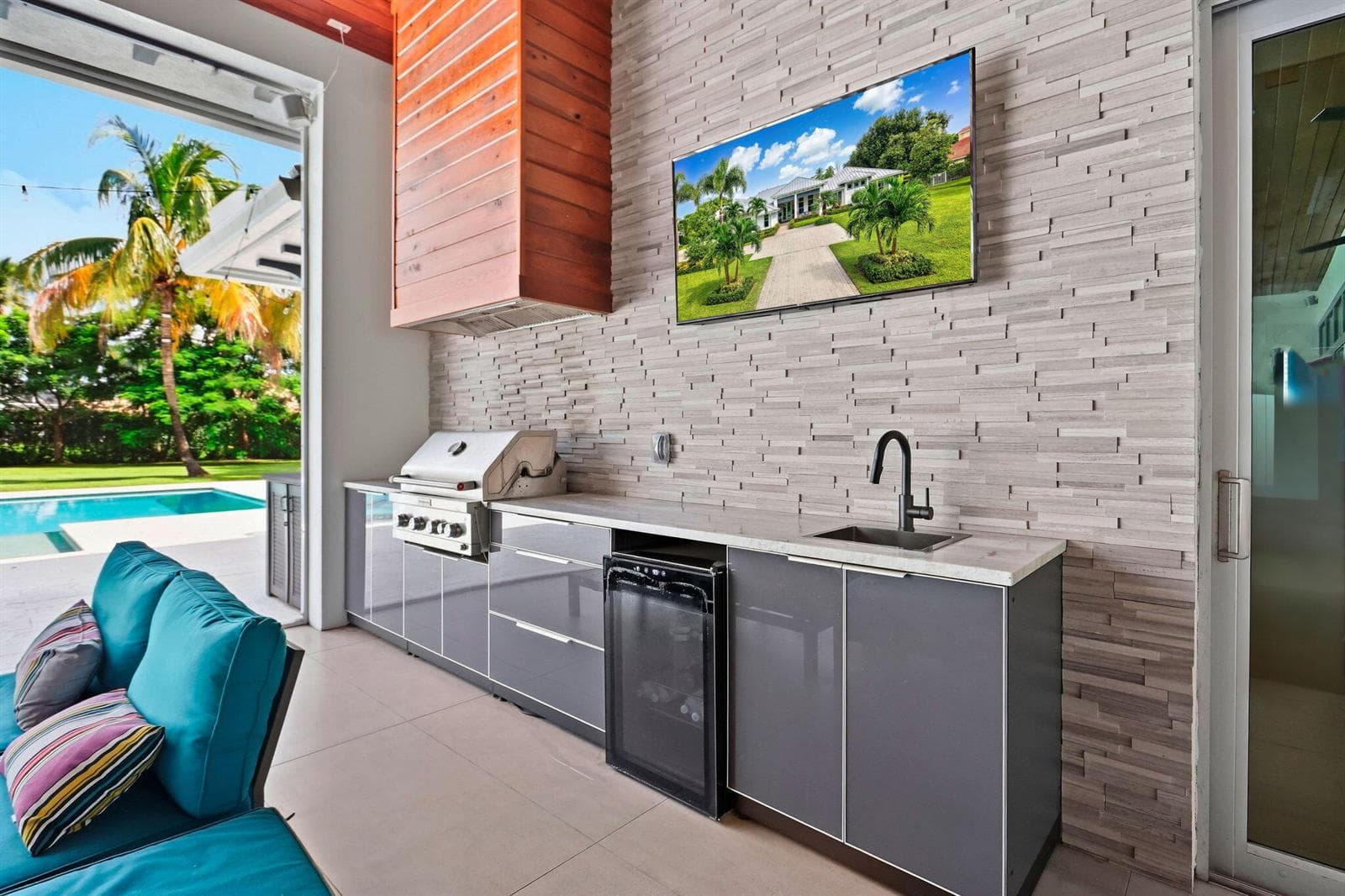 Summer Kitchen