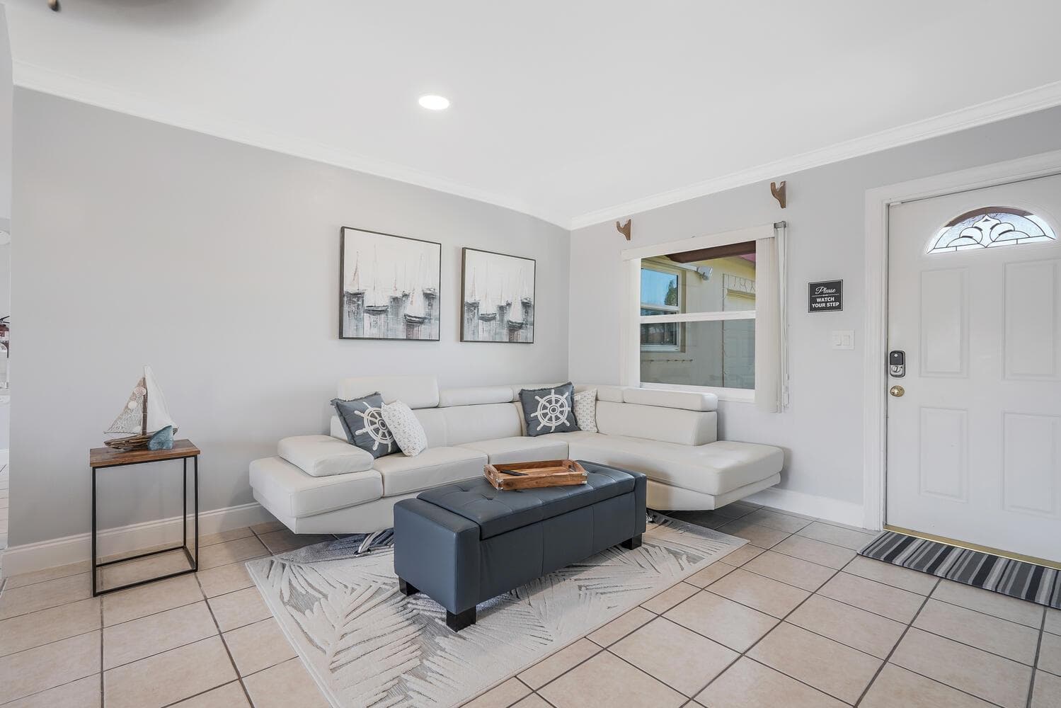 416 Lighthouse Drive North-large-015-015