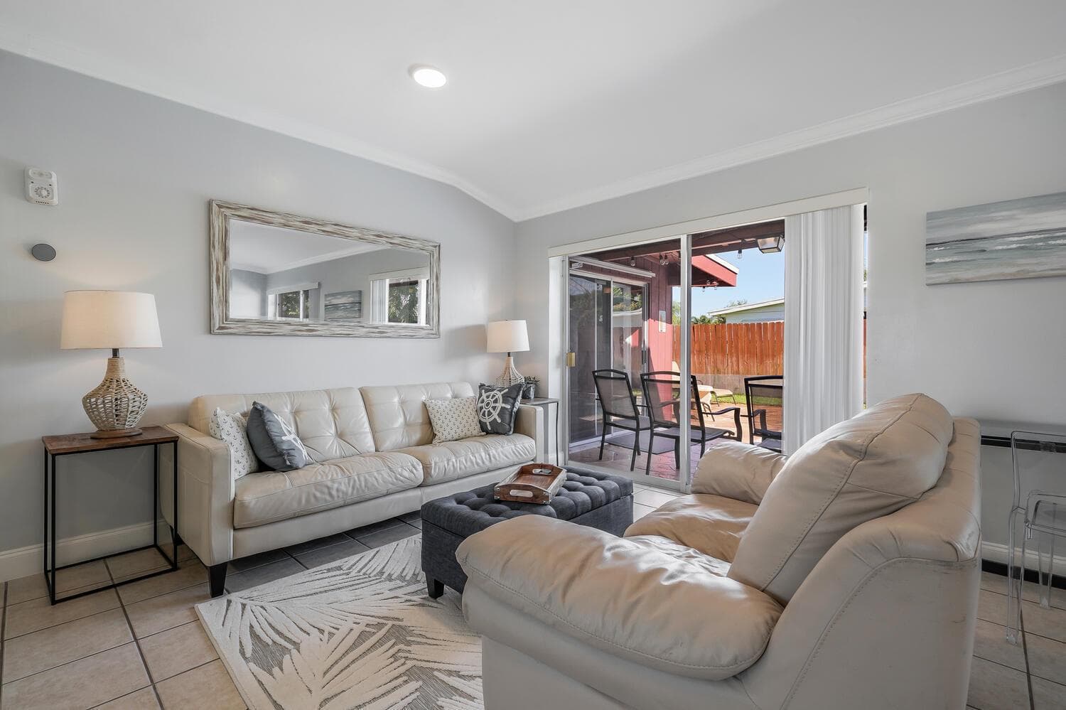 416 Lighthouse Drive North-large-008-037