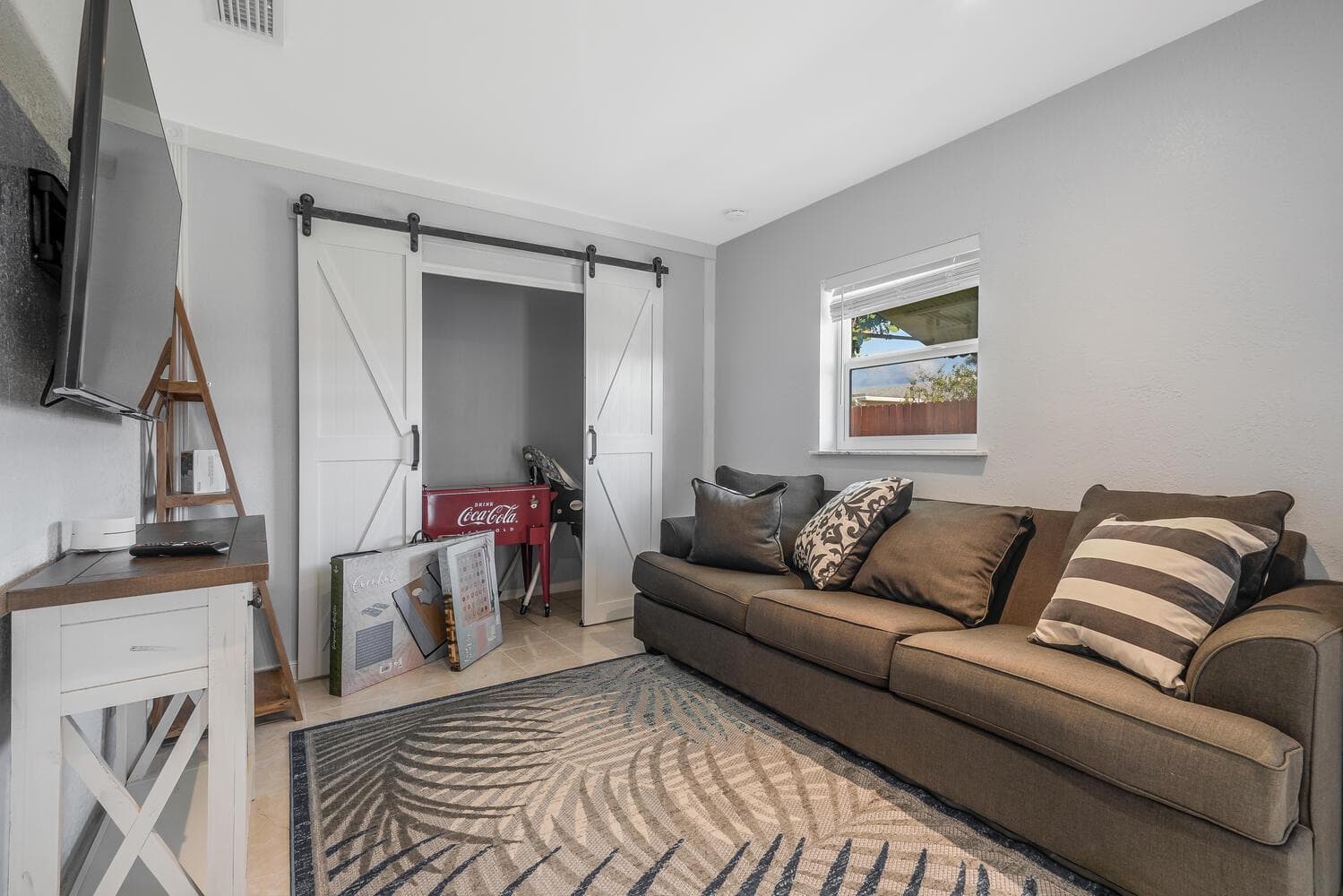 416 Lighthouse Drive North-large-023-032