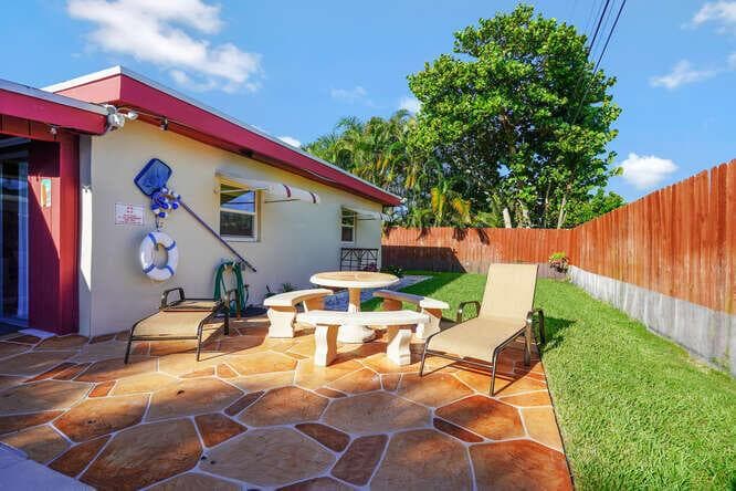 416 Lighthouse Drive North-small-031-019