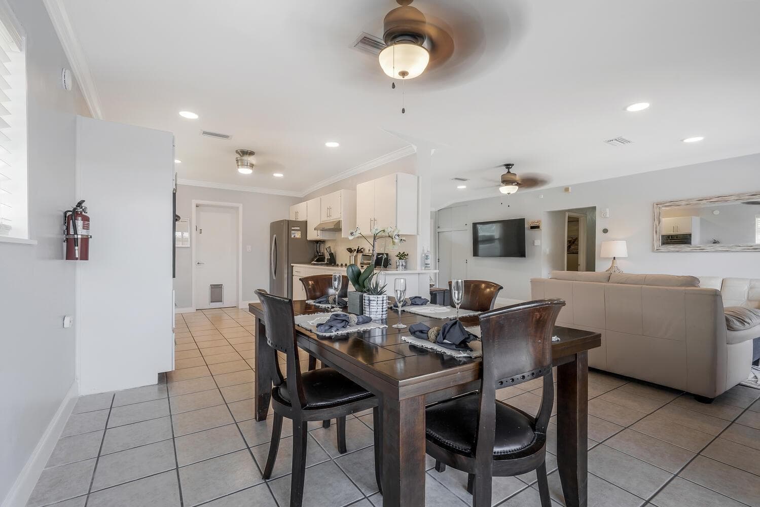 416 Lighthouse Drive North-large-013-007