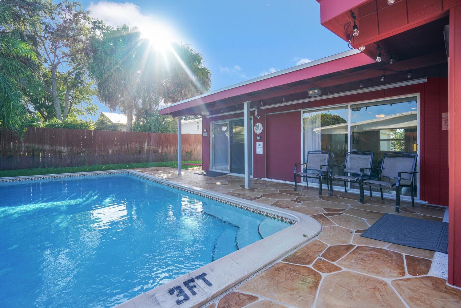 416 Lighthouse Drive North-large-037-022