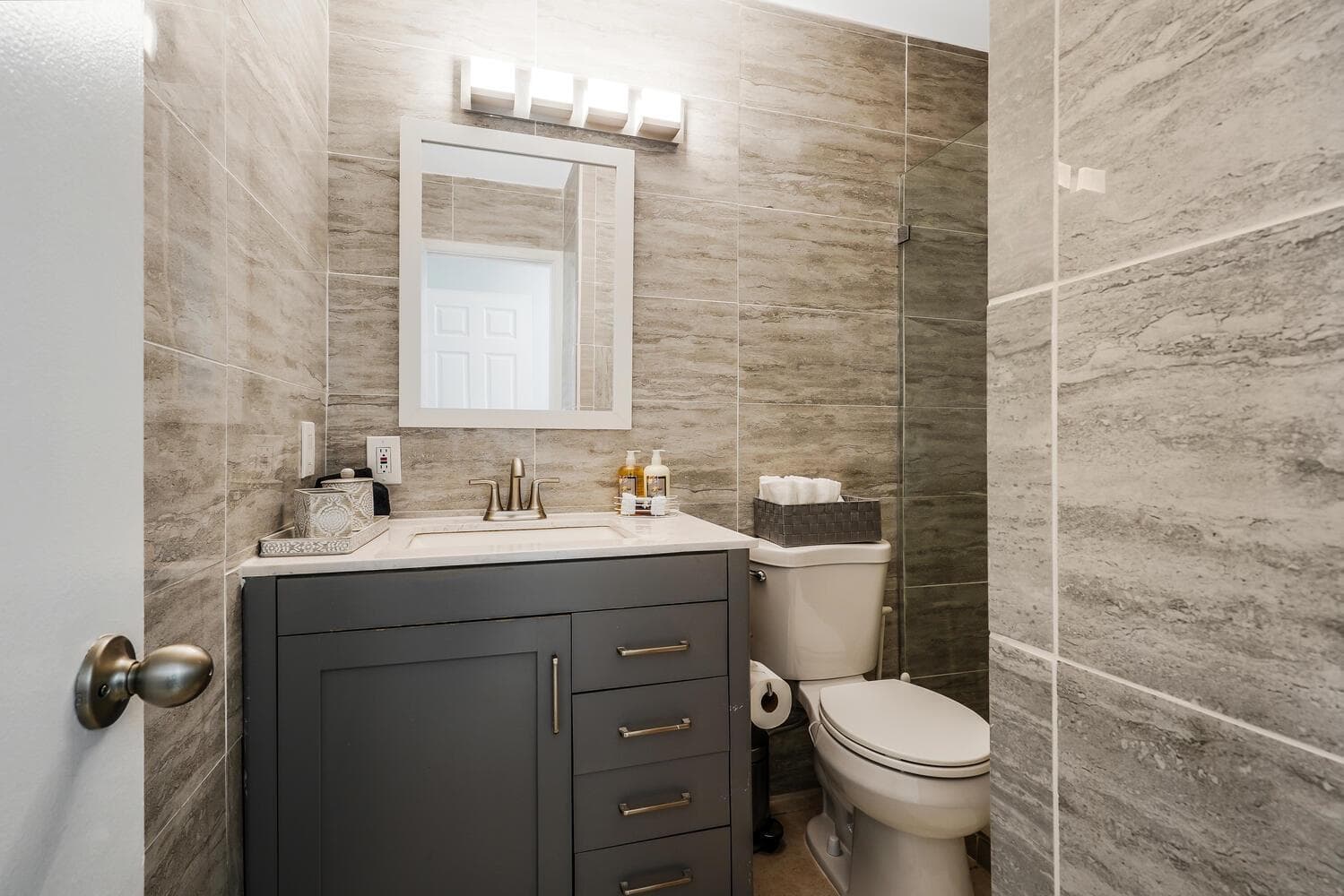 416 Lighthouse Drive North-large-021-020