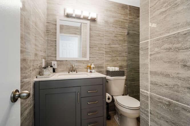 416 Lighthouse Drive North-small-021-020