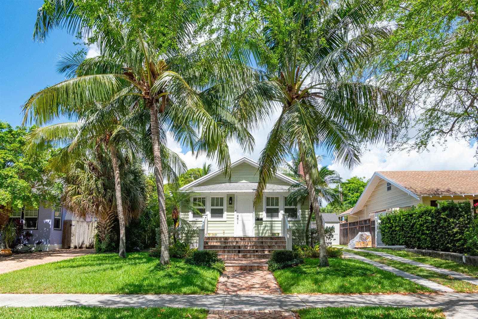 © Clark -701 Florida Ave,-002