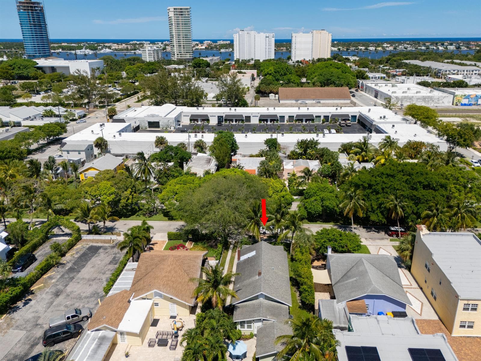 © Clark -701 Florida Ave,-036