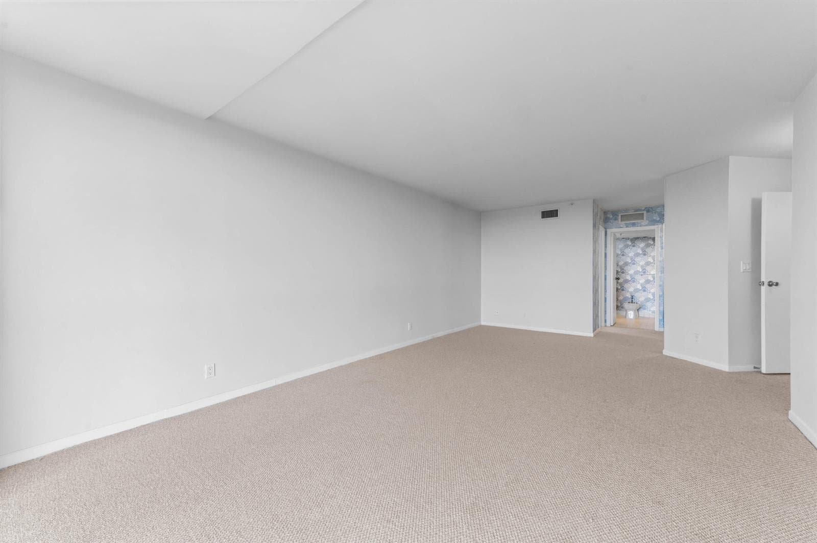 29 Bedroom 03