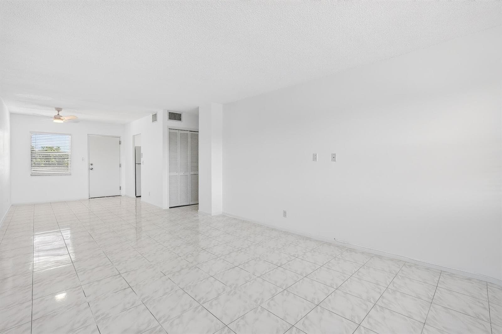 Horizon 404 Living area 4