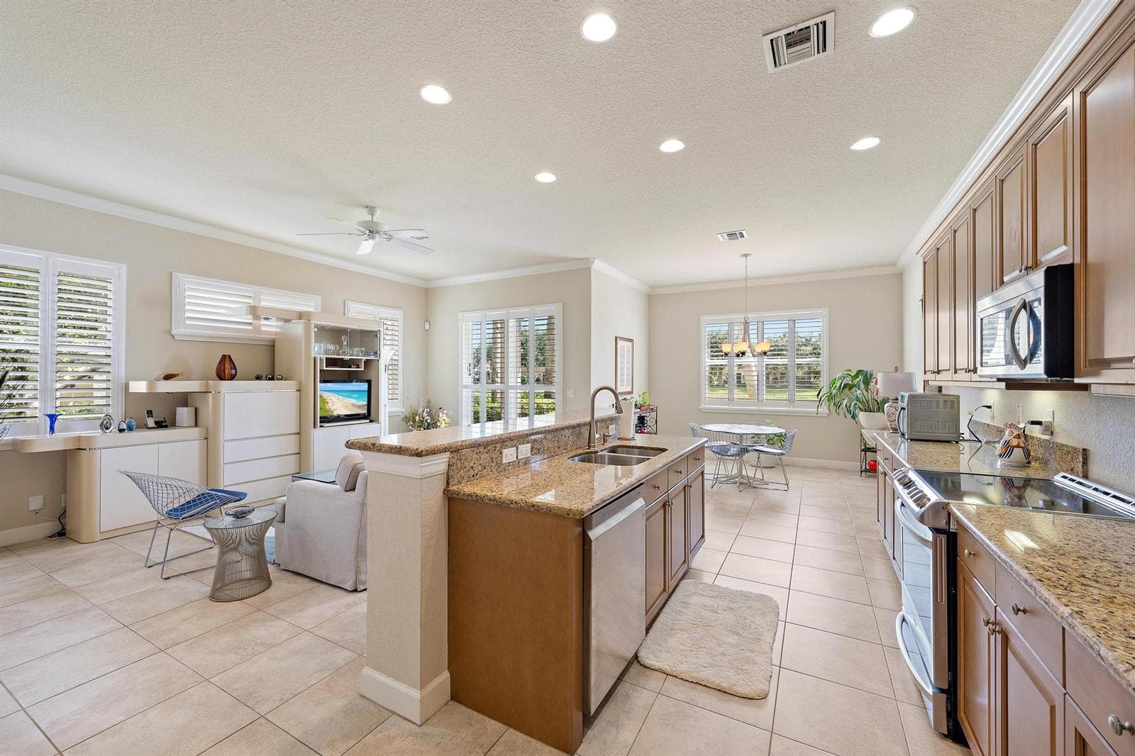 Family & Kitchen