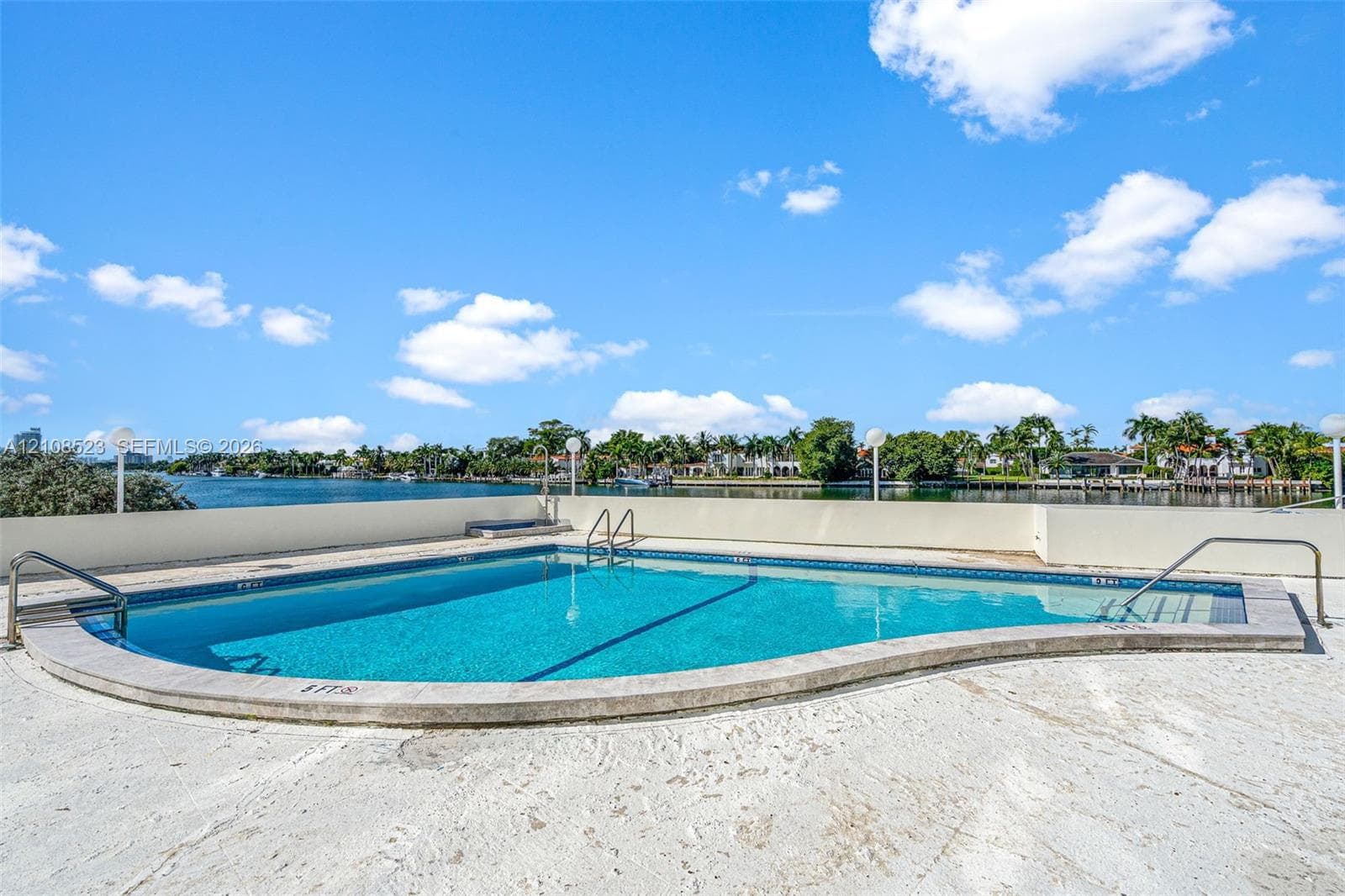 Regency Towers · #2B in Miami Beach - Photo 6