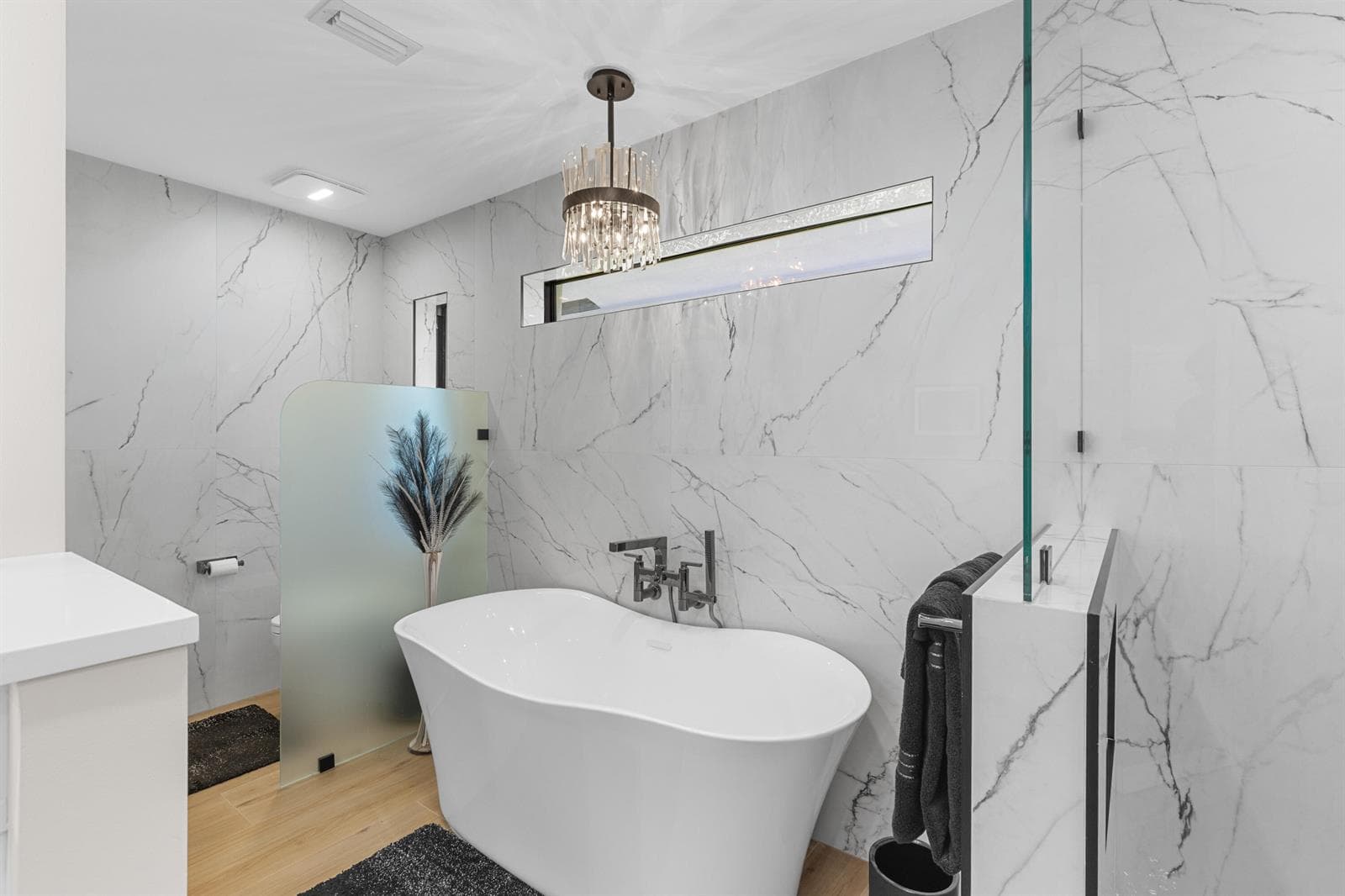 Primary Bath Tub