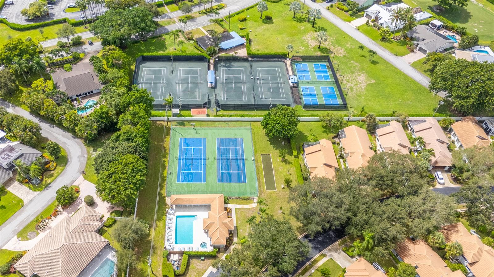 Tennis & Pickleball Courts