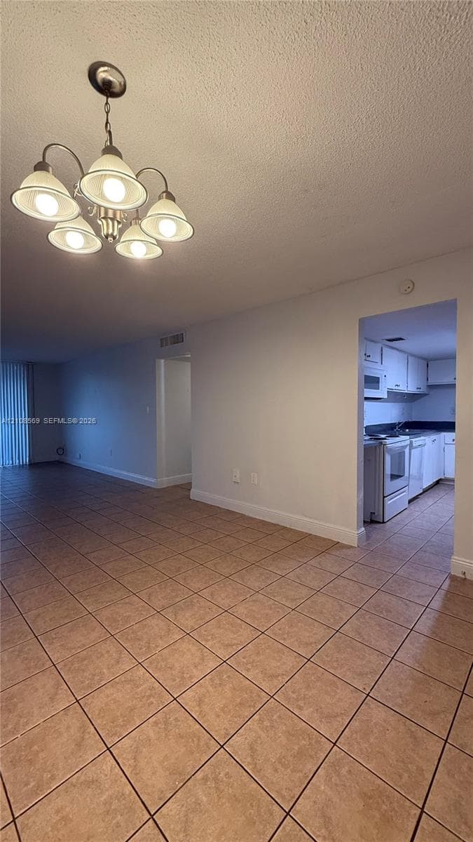 BAYVIEW PALMS CONDO · #105 in North Miami - Photo 4