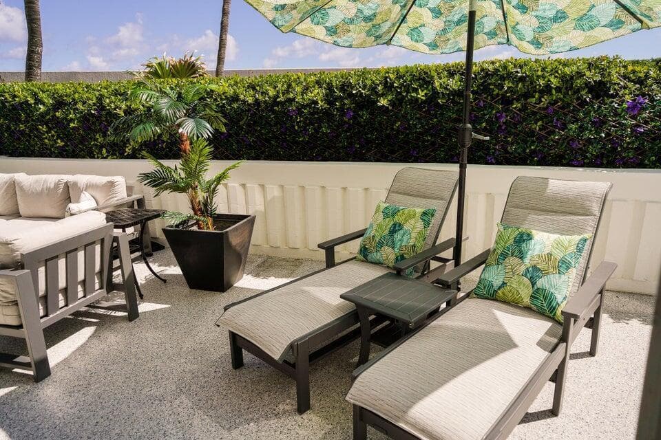 Patio b