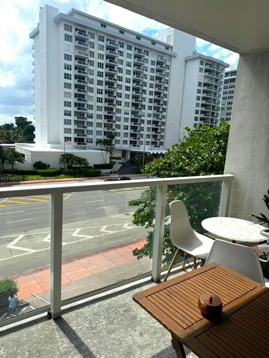 ARLEN BEACH CONDO · #301 in Miami Beach - Photo 5